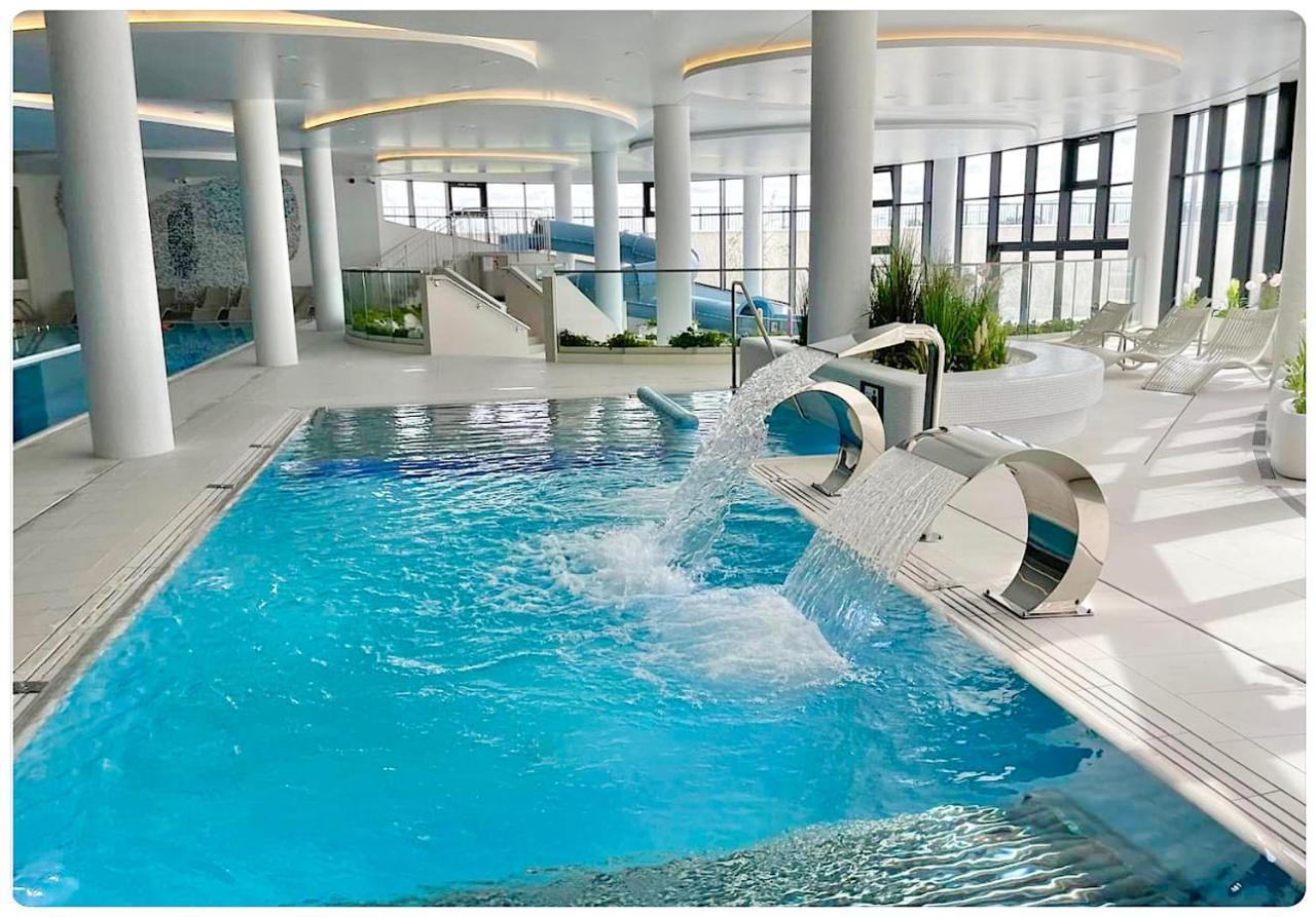 Hello Kolobrzeg Polanki Aqua Apartament Premium Luaran gambar