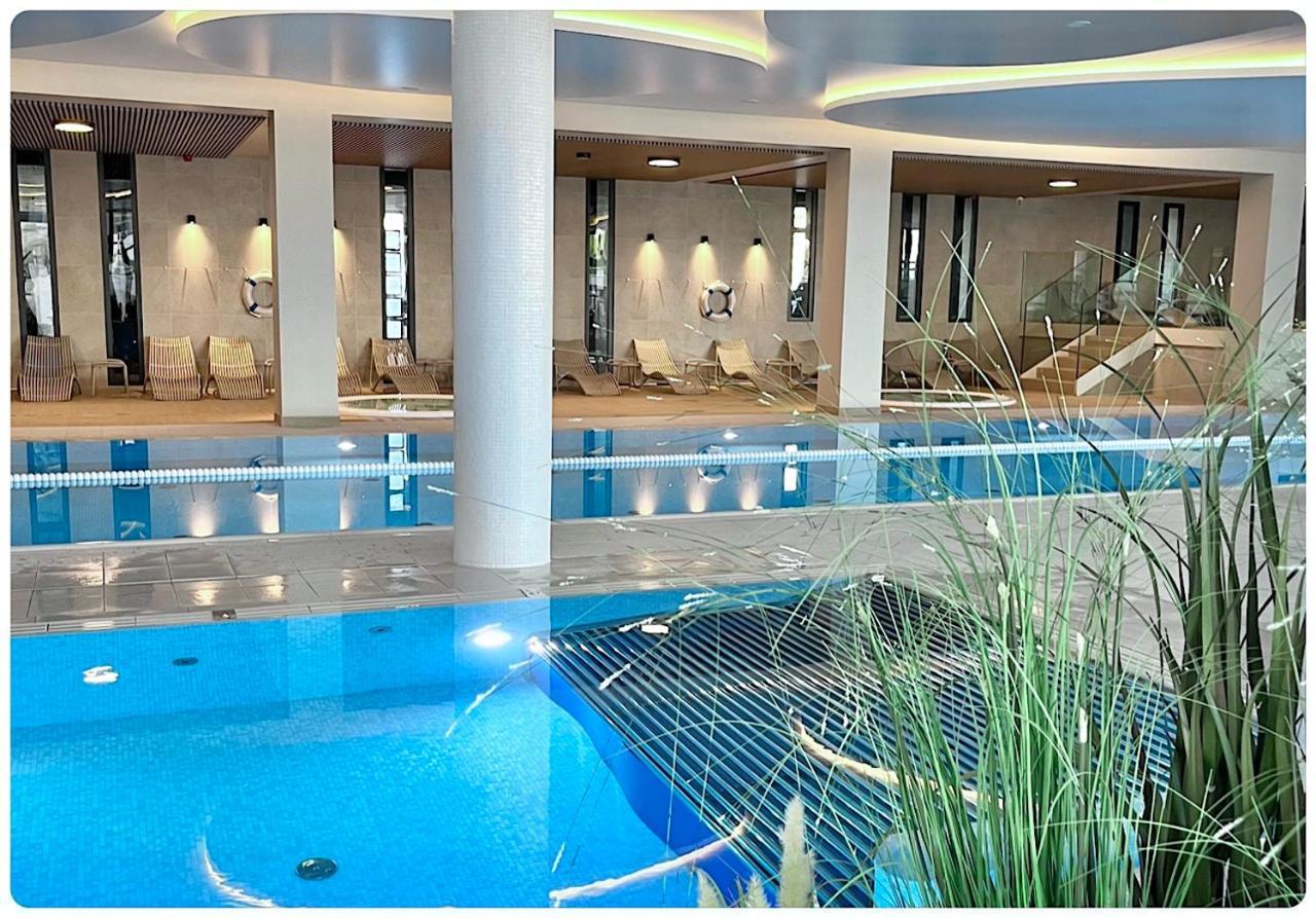 Hello Kolobrzeg Polanki Aqua Apartament Premium Luaran gambar